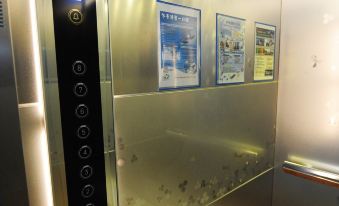 2. 서울 디케이 하..