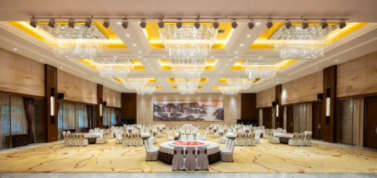 Hebi Yingbin Garden Hotel (Hebi East High-speed Railway Station)