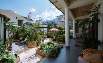 Floral Hotel·View Frame Garden Hotel (Dali Ancient City)