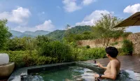 Trip.com Group Country Retreats (Mount Emei Yixi-Qingyin Joint Resort) - con terme