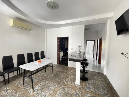 Phuket Patong Plan B house