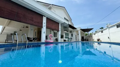 Ipoh Seri Bougainvillea Luxe Villa with Splendid Pool Hotel di 