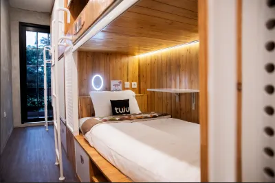 Tuju Arteri Pods Hotels in 
