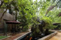 Qingtong City Hotel (Chengdu Kuanzhai Alley Huapaifang Subway Station Branch) Hotel in zona Chengdu Normal University Information Science Department Wuyuehua Teaching Department