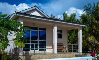 Coral Cliff Villas