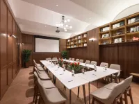 UrCove逸扉飯店（西安回民街鐘樓地鐵站店） 人民大廈附近的飯店