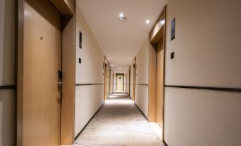 City Comfort Inn Hotel (Xianning Yinquan Avenue)