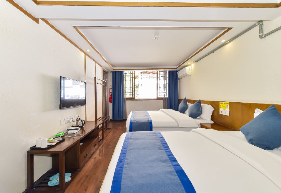 Qianhu Mingyue Hotel의 외관 야경