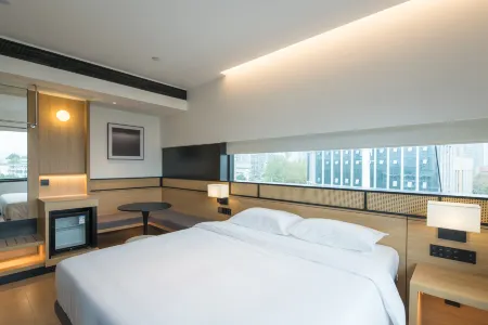 SFEEL Designer Hotel (Chengdu Niuwangmiao Subway Station Branch) Отели рядом с достопримечательностью «Niuwang Temple»