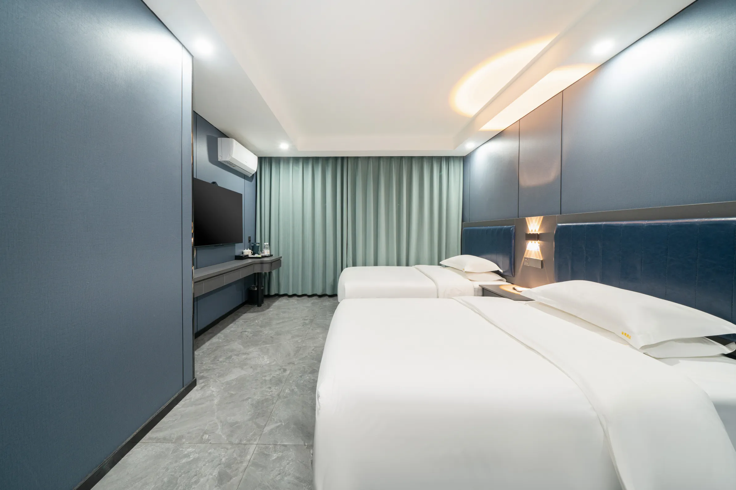 Jinbo Hotel (Liuzhou High-Speed Railway Station Wuxing Commercial Street) Kamar Photos