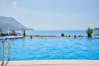 Skyline Resort Hotels in Бечичі