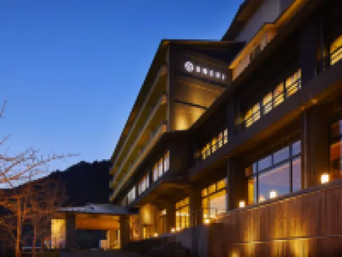 ฟุรุยุ ออนเซ็น อนคุริ โรงแรมในซากา