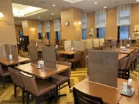 Hotel Route-Inn Sapporo Ekimae Kitaguchi - Bãi đậu xe