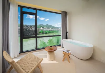 NANBEI Nanbei · Designer Aesthetic Homestay (Zhenyuan Ancient Town New Bridge) Hotels near Zhenyuanfu Chengyuan