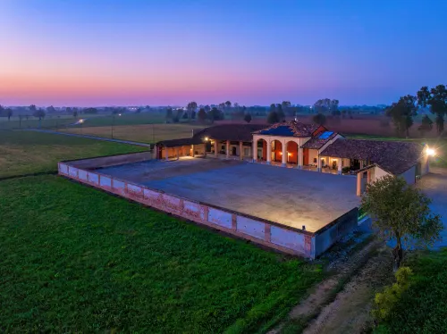 Agriturismo Cascina Tavolette Hotels in Cicognolo