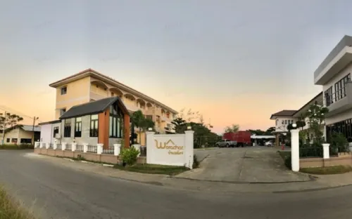 Worachat House