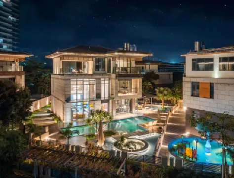 Q Jia · Pinyi Villa (Yangjiang Hailing Island Shili Yintan Store) Hotels in 