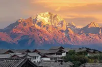 Yunxi Haitang Snow Mountain Scenic Hotel - pemandangan pegunungan