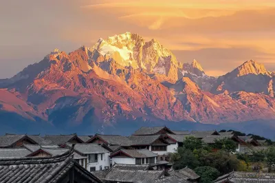 Yunxi Haitang Snow Mountain Scenic Hotel Hotels near Lijiang City Museum