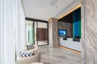 Yestour Hotel (Guigang High-Speed Railway Station Donghu Park)