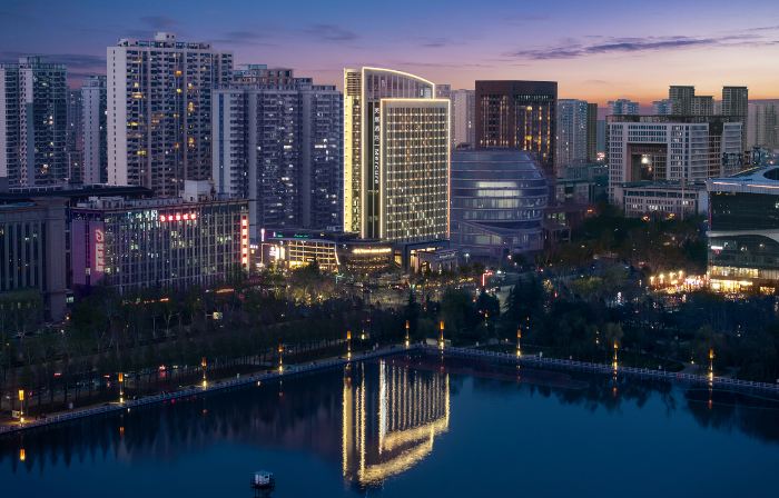 Mercure Hotel (Luoyang Longmen High-Speed Rail Station Municipal Government Branch)
