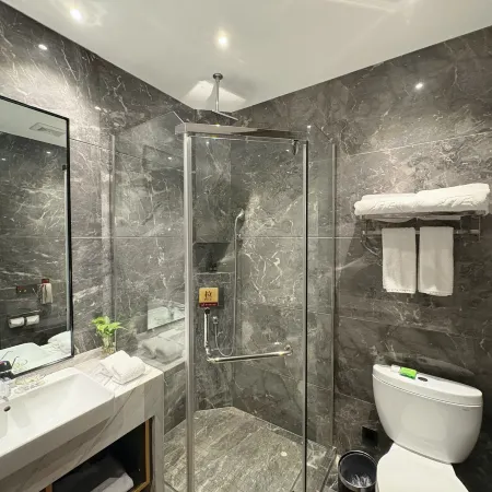 Yangzi International Hotel