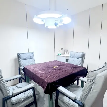 Lixin colorful art Hotel