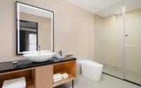 Yunju Hotel - balcony