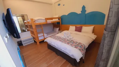 Yurong Hostel Отели в г. Пэнху