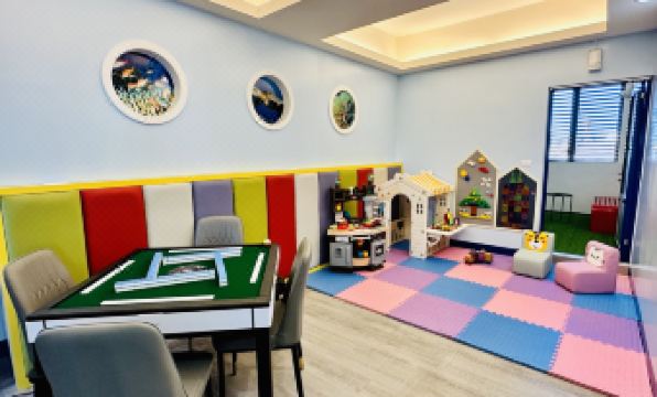 Liouciou Houseboat Speciality Hostel