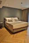 In The Middle Hotel - 2-Star