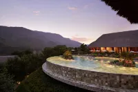 Garrya Mu Cang Chai - Pools