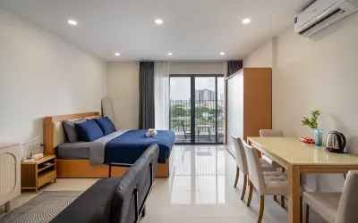 Hearth and Home Lavida (7 mins to SECC) Hotels near Saigon Japan Town