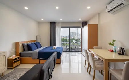 Hearth and Home Lavida (5 mins to Korea Town) Отели рядом с достопримечательностью «RMIT Vietnam Academic Building 2»