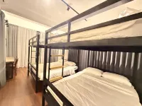 Grand Luxurious Home for Huge Groups-（Sleeps 26） Hotels in Sibu