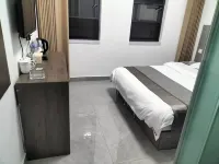 Shimian Xinyage Chinese Inn