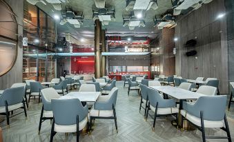 Yilong Xicheng International Hotel (Zhengzhou Dingtian Dongshang)