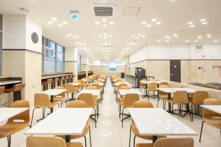 Toyoko Inn Daejeon Government Complex Отели рядом с достопримечательностью «Вусонский университет Восточный Кампус»