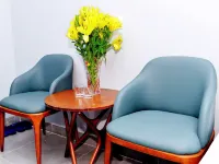 Era Apartment Cat Linh Отели рядом с достопримечательностью «Донгда»