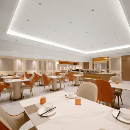Vienna Hotel (Yanggu New World Plaza)