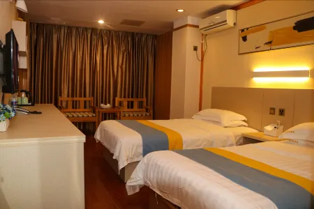 Phoenix Business Hotel Отели рядом с достопримечательностью «Jiufeng Mountain»