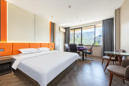 Funing Dingding E-Sports Hotel