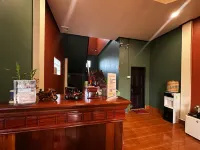 Lao Hmong Hotel（Luang Prabang Old Town Center Store near JC Supermarket)