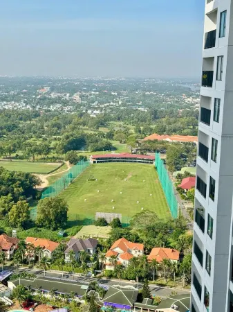 The Emerald Golf View Apartment Отели в г. Thuận An