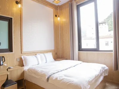 Quyenly Motel Hotels in Pa Vi