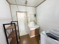 Kikai Island Rakuraku Stay “Room 201” – Retro island life in a tropical nostalgic apartment. Hotels near Kikaijima