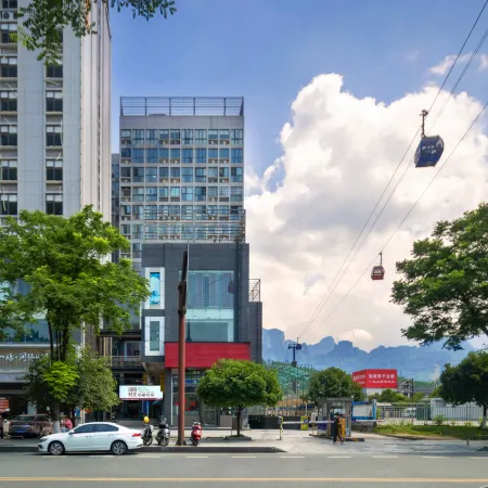 JIAN GE SHI GUANG TRAVEL HOTEL(Zhangjiajie Tianmenshan Cableway Station)