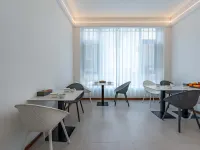 Jikong Wangxue Resort Hotel (Hailuogou Glacier Forest Visitor Center) Hotels in Luding