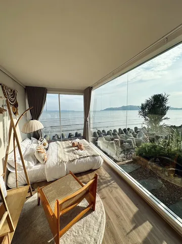 รูปภาพของเดอะสตรีท-เบย์ฟร้อน