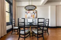 2BR Perfect Getaway in Iconic Downtown | The Mayfair
